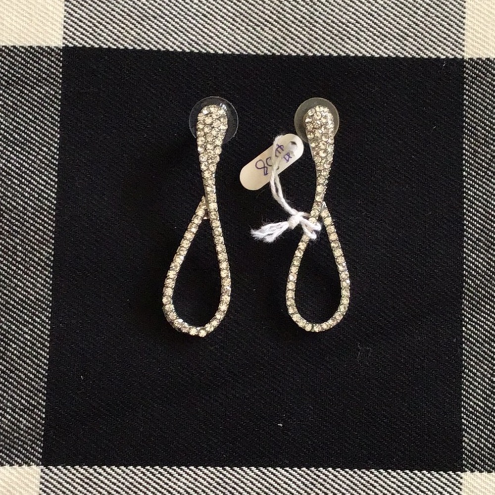 NWT elegant cubic zirconia earrings